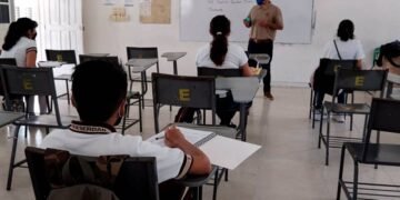 Respaldan padres vacunación contra sarampión en escuelas