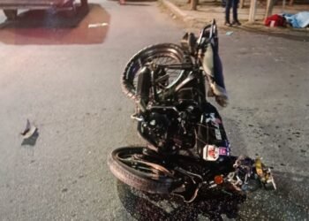 TRÁGICO ACCIDENTE: Muere motociclista tras chocar contra automóvil en Chetumal 2 TRÁGICO ACCIDENTE: Muere motociclista tras chocar contra automóvil en Chetumal