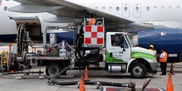 TURBOSINA: Advierte Coparmex Cancún riesgo económico por cancelación de rutas aéreas