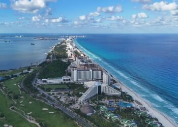 2 DE ABRIL: Iniciará operación la ruta aérea Cancún–Acapulco con dos vuelos semanales