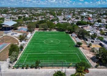 Avanza un 75% la cancha de fútbol 11 en la Supermanzana 228