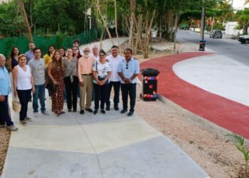 Entrega Atenea Gómez nueva ciclovía y andador peatonal en Punta Sam