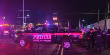POR FALTA DE LUZ: Bloquean colonos de la Fovissste avenida Insurgentes de Chetumal