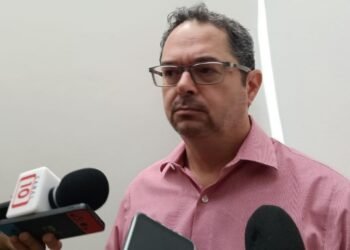 UIF ES JUEZ Y PARTE: Temen contadores excesos en bloqueo de cuentas