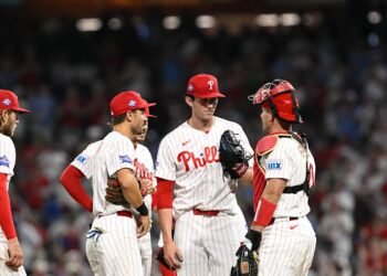 Dónde ver el duelo estratégico entre Diamondbacks y Phillies en Filadelfia
