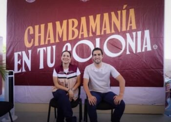 “CHAMBAMANÍA»: Acompaña «Gino» Segura a Estefanía Mercado en programa social