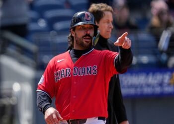 Dónde ver a los Guardians y Royals definir la jerarquía de la División Central en Cleveland