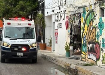 Hallan a hombre degollado en céntrico hotel de Cancún