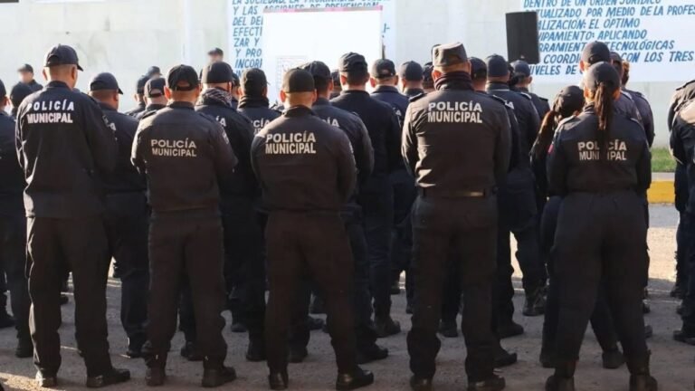 Intervención táctica en Pénjamo: Detienen a ocho policías municipales vinculados a actividades ilícitas