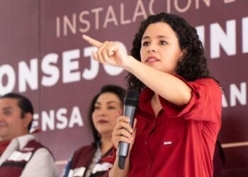 Luisa Alcalde cuestiona freno a programas de Bienestar en cinco estados