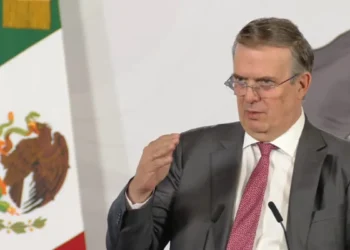 Marcelo Ebrard descarta irregularidades por estancia de su hijo en Londres