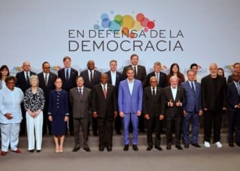 México fortalece soberanía y descarta tensiones con España en cumbre