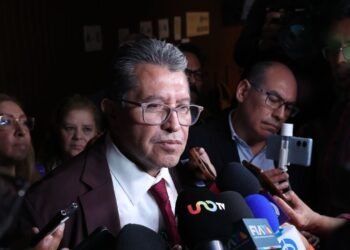 Monreal blinda unidad legislativa y respalda estrategia electoral de Morena