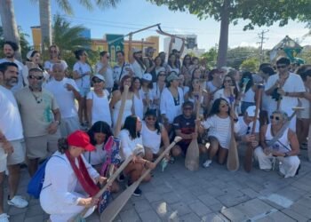 Protestan canoeros por suspensión de Travesía Sagrada Maya