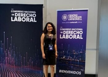 Poder Judicial de Puebla sanciona a notificadora tras protesta ante Sheinbaum