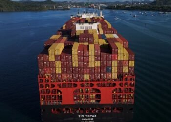 Tarifas de tránsito en el Canal de Panamá alcanzan los 4 millones de dólares por crisis en Ormuz