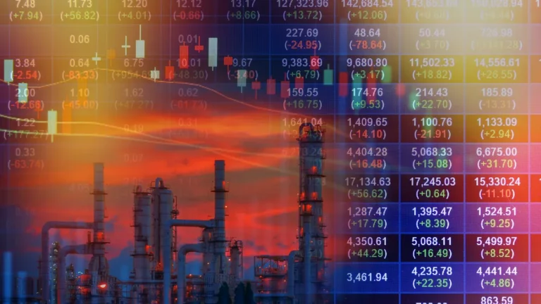 Tensión en el estrecho de Ormuz dispara precios del crudo y mercados