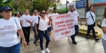 Marchan colonos de la Colosio para exigir títulos de propiedad al INSUS