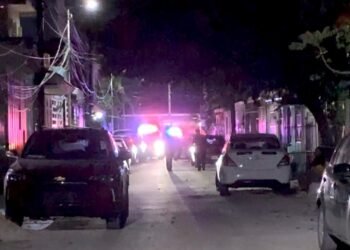 ATAQUE ARMADO: Balean a dos personas dentro de una vivienda en la Región 91 de Cancún