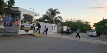 Regresan a clases más de 300 mil estudiantes en QR