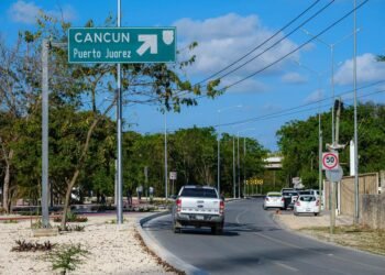 Entregan Mara y Ana Paty modernización del acceso a Cancún por carretera a Mérida
