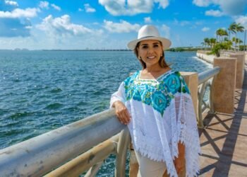 56 ANIVERSARIO: Llama Mara a construir un Cancún más humano y sustentable