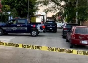 CENTRO DE CANCÚN: Asaltan a hombre y le disparan a su carro en la Sm 24