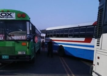 TRAS BLOQUEO: Otorga Belice subsidio al combustible para transporte público