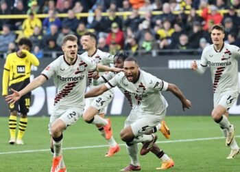 Alineaciones de Borussia Dortmund vs Bayer Leverkusen: Dónde ver el choque de titanes