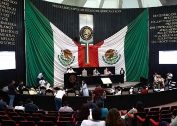 XVIII LEGISLATURA: Declaran el 5 de mayo como “Día de la Identidad Chetumaleña” 3 XVIII LEGISLATURA: Declaran el 5 de mayo como “Día de la Identidad Chetumaleña”