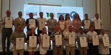 Entregan distintivo a 20 hoteles de QR por ahorro hídrico