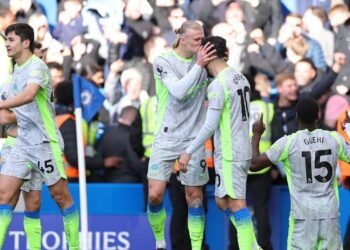 El Manchester City acecha el liderato tras capitalizar el colapso del Arsenal