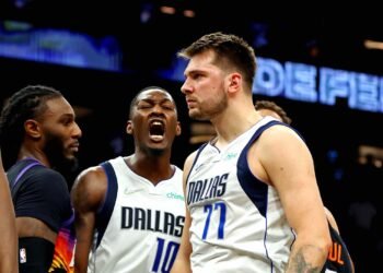 Dónde ver Suns vs. Mavericks: Tensión máxima y duelo de estrellas en el Footprint Center