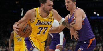 Dónde ver Los Angeles Lakers vs Phoenix Suns: Duelo de Gigantes por la Supremacía del Pacífico