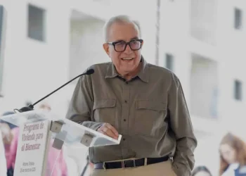 “FUE DECISIÓN DE ELLOS”: Descarta Sheinbaum riesgos por entrega de exfuncionarios de Sinaloa a EU 2 “FUE DECISIÓN DE ELLOS”: Descarta Sheinbaum riesgos por entrega de exfuncionarios de Sinaloa a EU