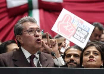 Bancada de Morena y Claudia Sheinbaum evalúan agenda legislativa en Palacio