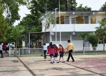 CALENDARIO ESCOLAR: Celebran padres de familia de QR decisión de la SEP
