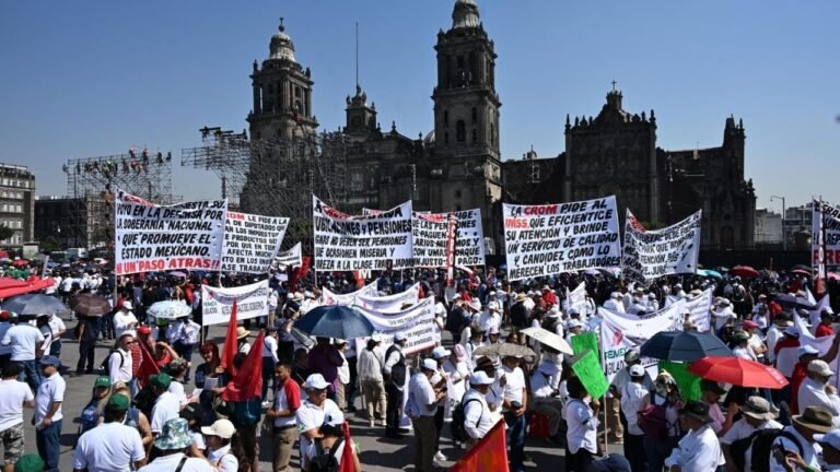 CNTE amaga con frenar el Mundial si el Gobierno ignora demandas docentes