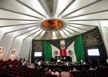 Buscan elevar a rango constitucional programas sociales en QR