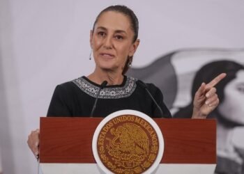 Claudia Sheinbaum condena el tributo a Hernán Cortés y evidencia su pasado criminal