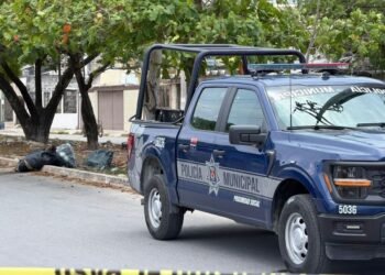 REGIÓN 227: Hallan cuerpo embolsado sobre avenida Centenario de Cancún