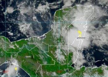 Prevén lluvias fuertes y descargas eléctricas en Quintana Roo y la Península de Yucatán
