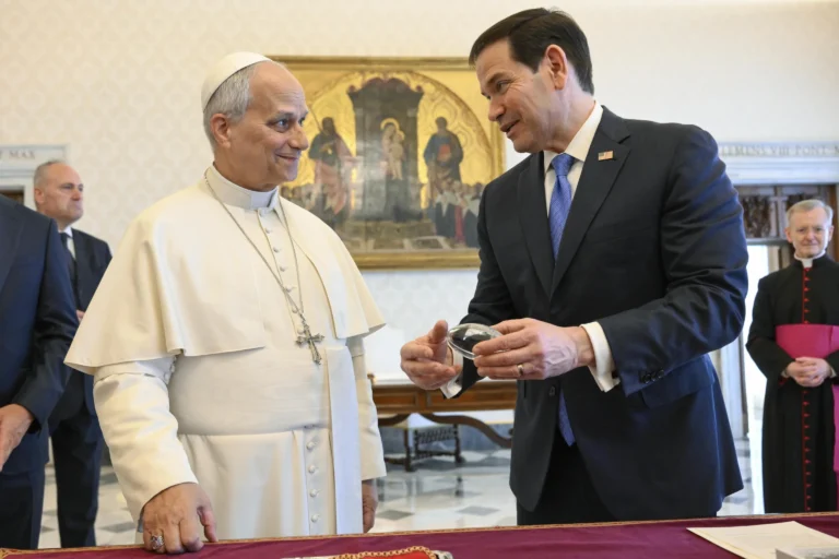 Marco Rubio reconduce la relación con el Vaticano tras fricciones con Trump