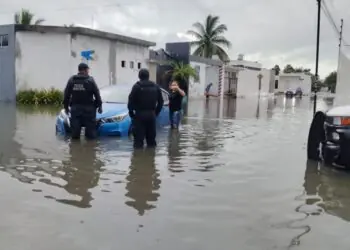 EVACUAN A FAMILIAS: Activan “Operativo Tormenta” en Chetumal, Bacalar y FCP