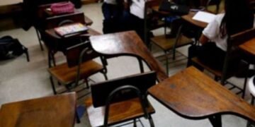 ALERTAN PADRES DE FAMILIA: Recorte de clases agrava rezago educativo