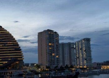 TRAGEDIA EN PUERTO CANCÚN: Muere una menor al caer del piso 11 de edificio