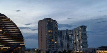 TRAGEDIA EN PUERTO CANCÚN: Muere una menor al caer del piso 11 de edificio