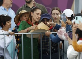 Sheinbaum encara bloqueo en la Texcoco-Lechería por conflicto hídrico
