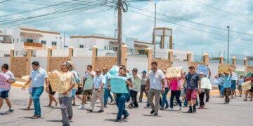 MARCHAN EN FCP: Protestan agremiados de UNTRAC por irregularidades en concesiones