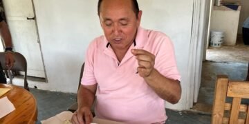 | ROMPEOLAS | Y Nivardo Mena se quedó solo